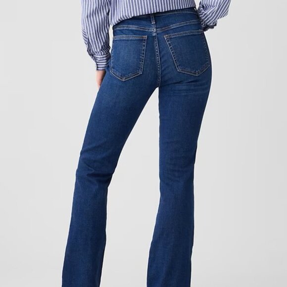 Gap Mid Rise Baby Boot Jeans Size 6R/28R Medium Wash - Picture 2 of 5